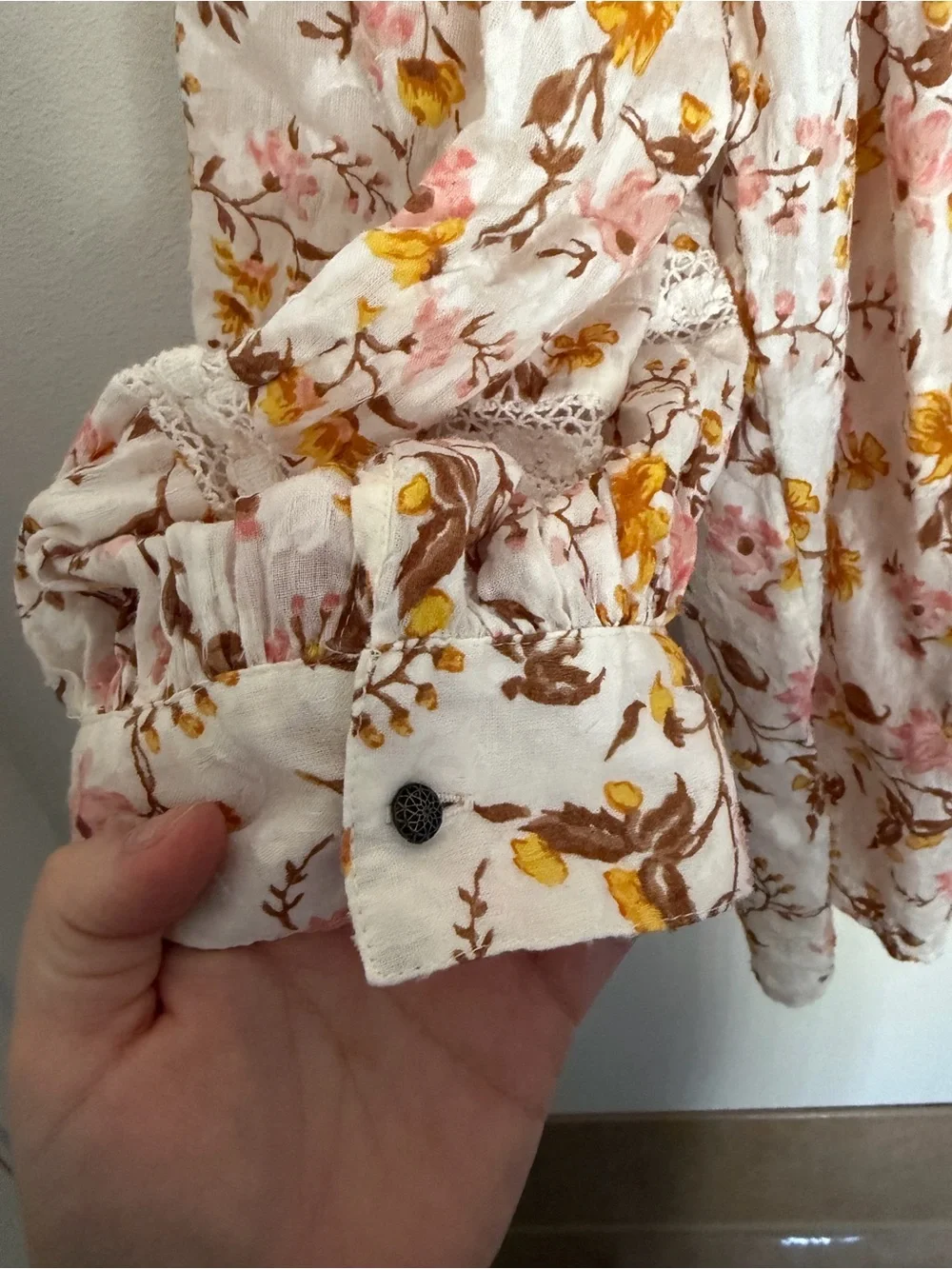 Anthropologie Lace-Trim Puff Sleeve Blouse - White with Pink & yellow Floral